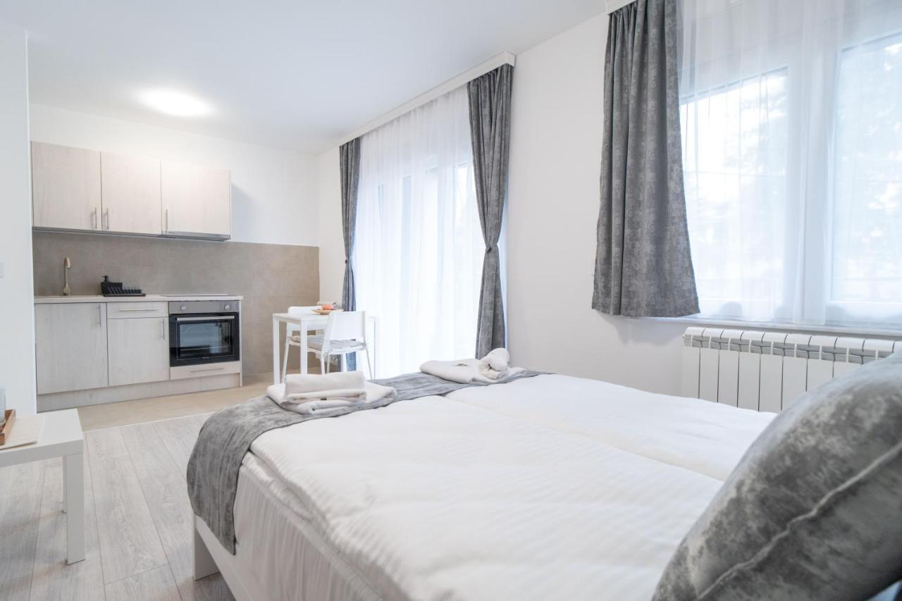 Pegasus Apartments Belgrado Buitenkant foto