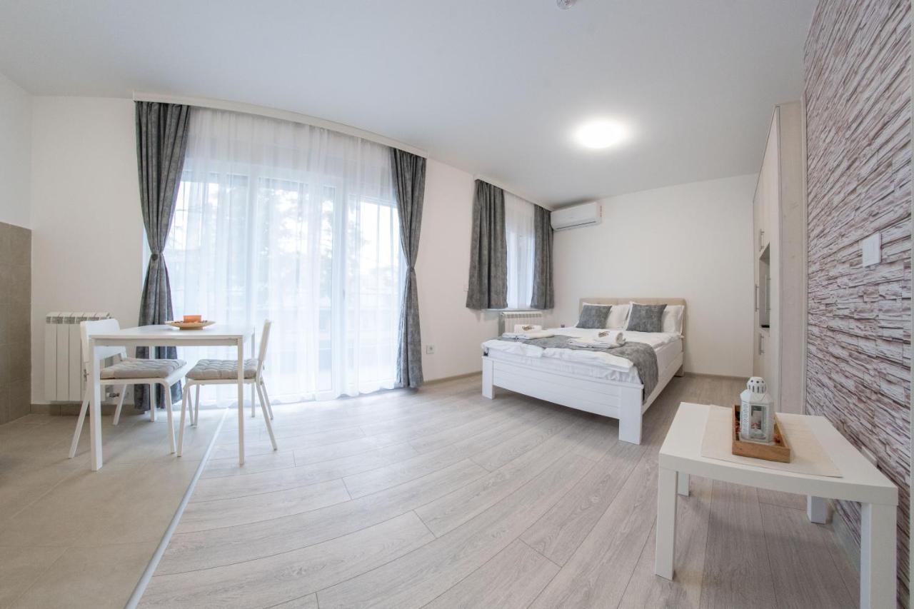 Pegasus Apartments Belgrado Buitenkant foto